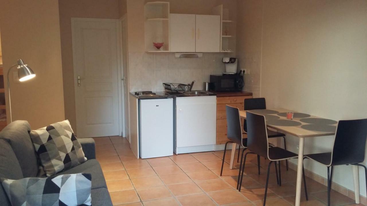 Appartement dans propriété calme en pleine nature Charbonnières-les-Bains Esterno foto